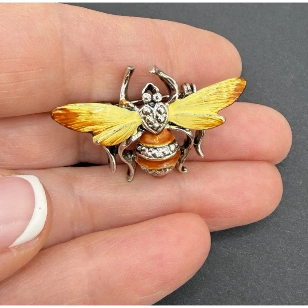 N/A whimsical bee